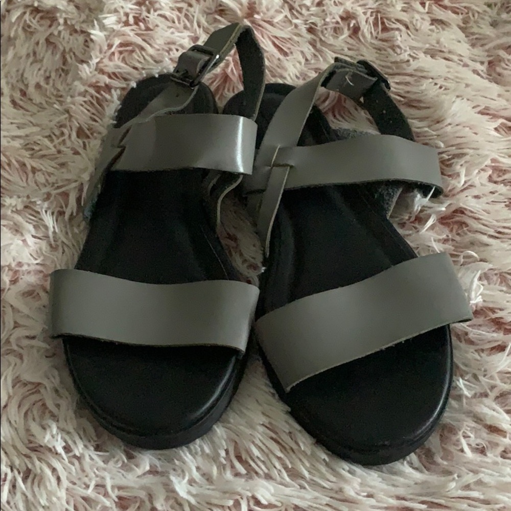 Forever 21 Sandals! ☀️